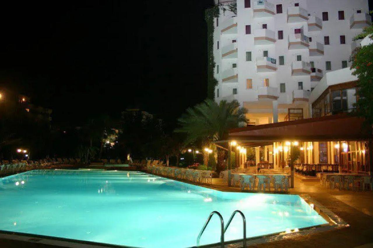 Green Peace Hotel Махмутлар Екстериор снимка