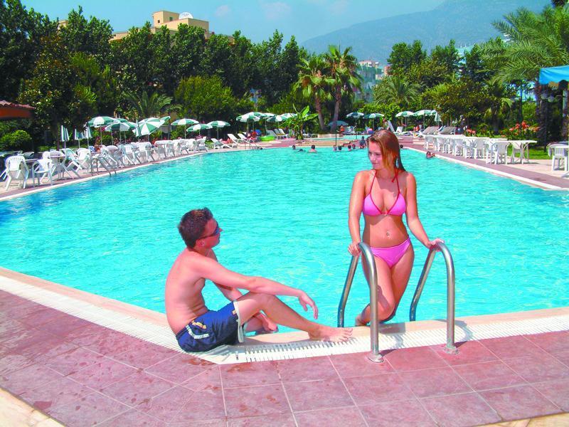 Green Peace Hotel Махмутлар Екстериор снимка