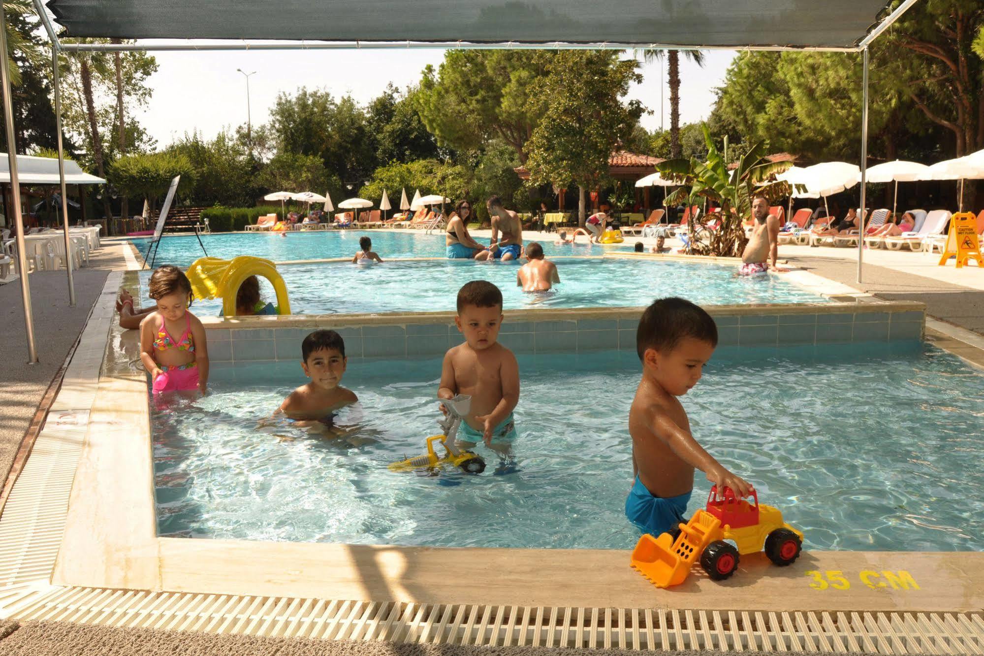 Green Peace Hotel Махмутлар Екстериор снимка
