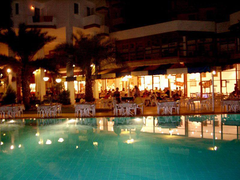 Green Peace Hotel Махмутлар Екстериор снимка